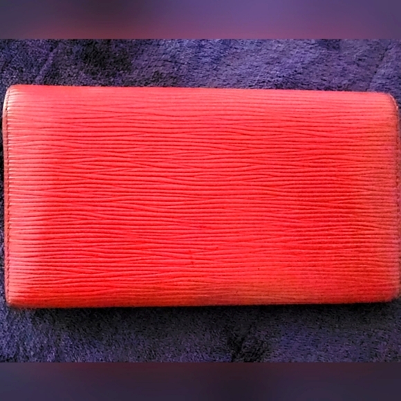 Authentic Louis Vuitton Red EPI Wallet - Picture 3 of 15